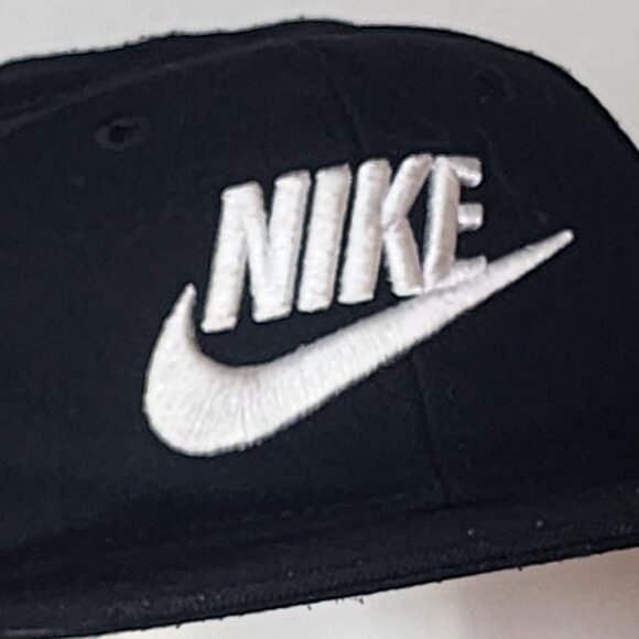 Nike True Limitless Black with White Swoosh Logo Kids Adjustable Hat Size 4-7 - Picture 2 of 16
